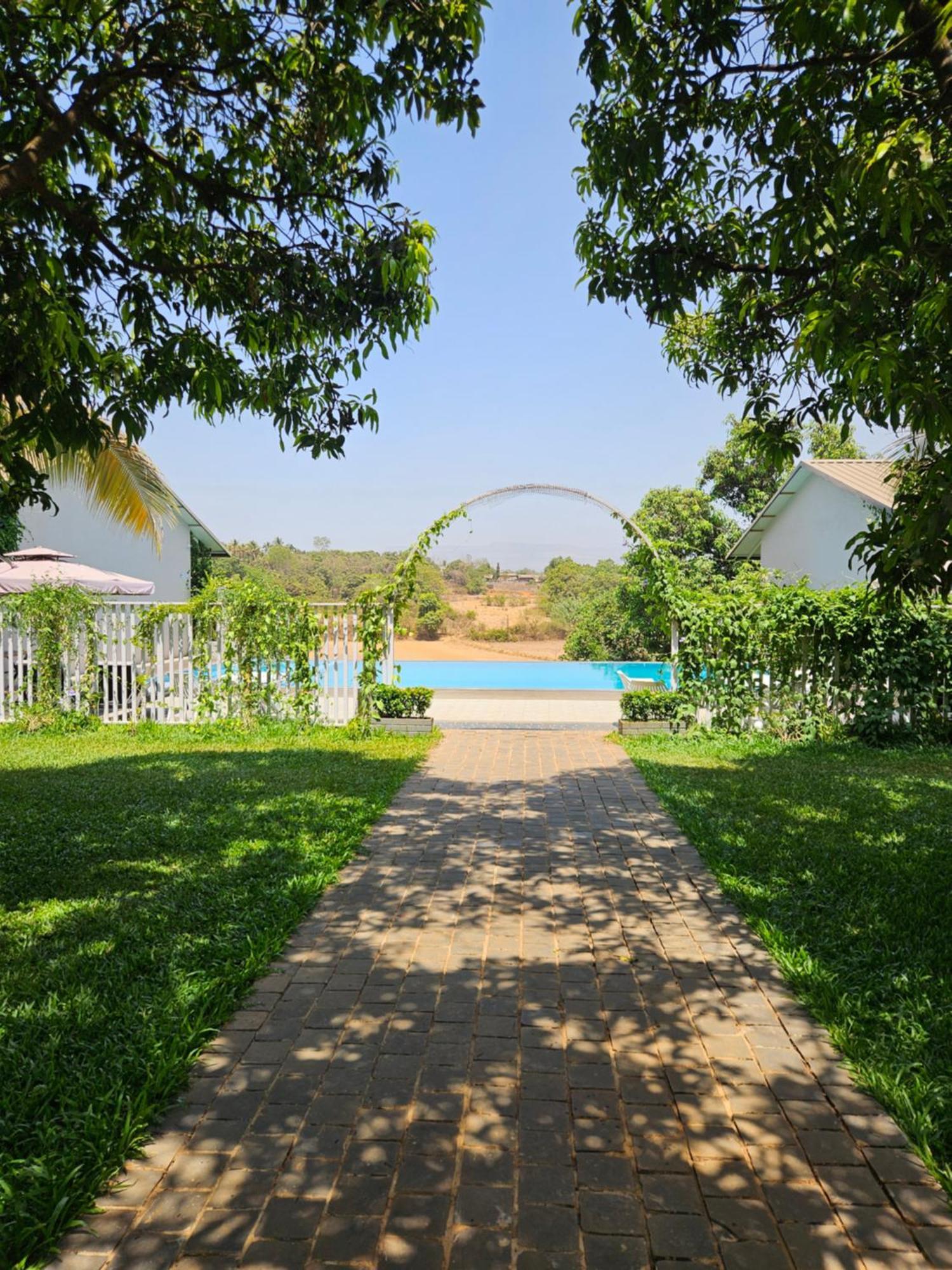River Estates Luxury Resort & Spa Karjat Dış mekan fotoğraf